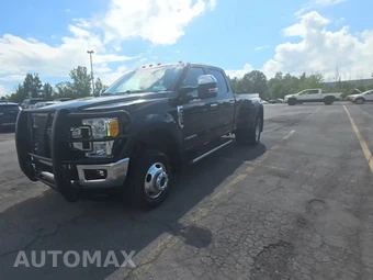 2017 Ford Super Duty F-350 XLT Crew Cab Long Bed DRW