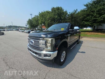 2017 Ford Super Duty F-350 XLT Crew Cab Medium Bed