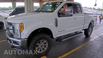 2017 Ford Super Duty F-350 XLT Extended Cab Medium Bed w/Rear Doors