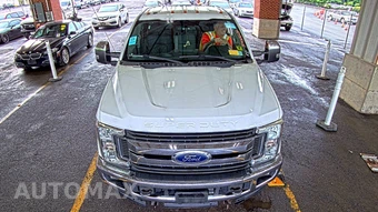 2017 Ford Super Duty F-350 XLT Extended Cab Medium Bed w/Rear Doors - miniatura 2