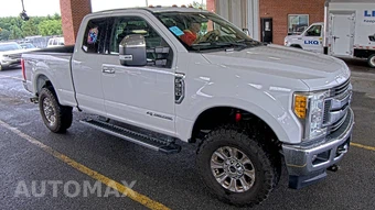 2017 Ford Super Duty F-350 XLT Extended Cab Medium Bed w/Rear Doors - miniatura 3