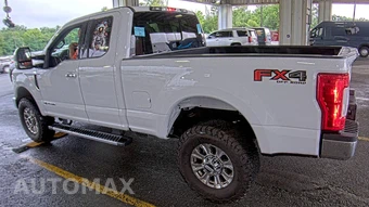 2017 Ford Super Duty F-350 XLT Extended Cab Medium Bed w/Rear Doors - miniatura 6