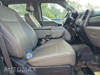 2017 Ford Super Duty F-450 Cab Chassis XL Crew Cab DRW - miniatura 8