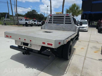 2017 Ford Super Duty F-450 Cab Chassis XL Crew Cab DRW - miniatura 3