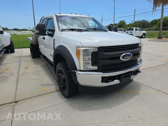 2017 Ford Super Duty F-450 Cab Chassis XL Crew Cab DRW - miniatura 4