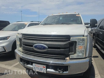 2017 Ford Super Duty F-450 Cab Chassis XL Regular Cab DRW - miniatura 2
