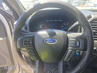2017 Ford Super Duty F-450 Cab Chassis XL Regular Cab DRW - miniatura 10