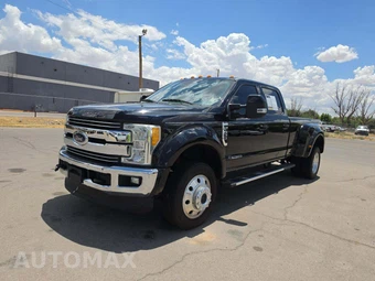 2017 Ford Super Duty F-450 Lariat Crew Cab Long Bed DRW