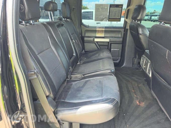 2017 Ford Super Duty F-450 Lariat Crew Cab Long Bed DRW - miniatura 16