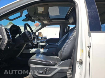2017 Ford Super Duty F-450 Lariat Crew Cab Long Bed DRW - miniatura 3
