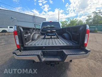 2017 Ford Super Duty F-450 XLT Crew Cab Long Bed DRW - miniatura 11