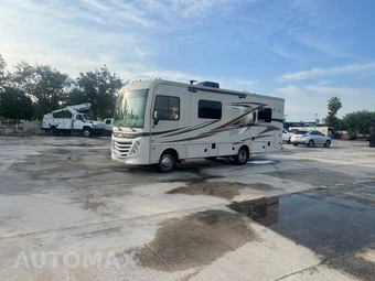 2017 Ford Super Duty F-53 Class A Motorhome Chassis DRW - miniatura 17