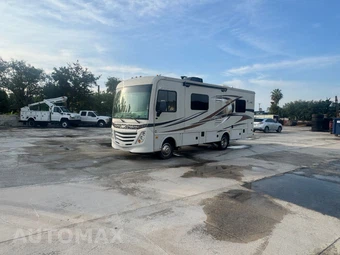 2017 Ford Super Duty F-53 Class A Motorhome Chassis DRW - miniatura 22
