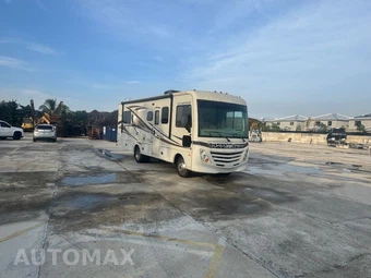 2017 Ford Super Duty F-53 Class A Motorhome Chassis DRW - miniatura 27
