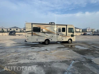 2017 Ford Super Duty F-53 Class A Motorhome Chassis DRW - miniatura 3