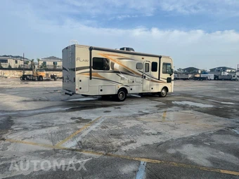 2017 Ford Super Duty F-53 Class A Motorhome Chassis DRW - miniatura 5