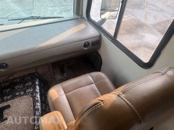 2017 Ford Super Duty F-53 Class A Motorhome Chassis DRW - miniatura 56