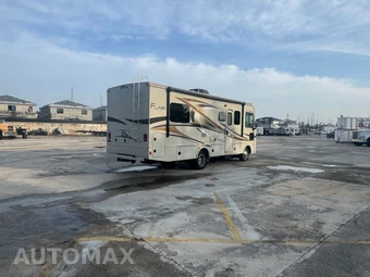 2017 Ford Super Duty F-53 Class A Motorhome Chassis DRW - miniatura 7