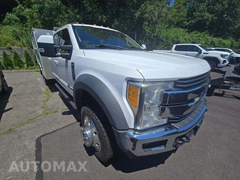 2017 Ford Super Duty F-550 Cab Chassis Lariat Crew Cab DRW - miniatura 4