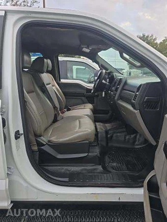 2017 Ford Super Duty F-550 Cab Chassis XL Crew Cab DRW - miniatura 17