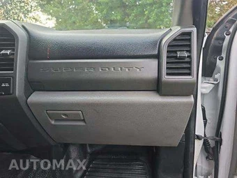 2017 Ford Super Duty F-550 Cab Chassis XL Crew Cab DRW - miniatura 18