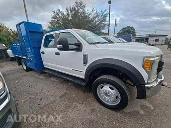 2017 Ford Super Duty F-550 Cab Chassis XL Crew Cab DRW - miniatura 4