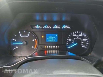 2017 Ford Super Duty F-550 Cab Chassis XL Crew Cab DRW - miniatura 9