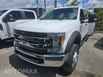 2017 Ford Super Duty F-550 Cab Chassis XL Crew Cab DRW