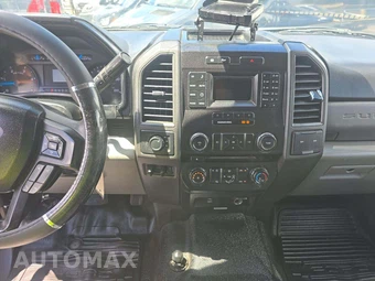 2017 Ford Super Duty F-550 Cab Chassis XL Crew Cab DRW - miniatura 10
