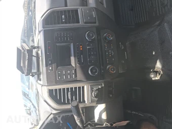 2017 Ford Super Duty F-550 Cab Chassis XL Crew Cab DRW - miniatura 27