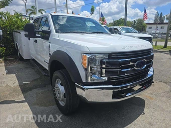 2017 Ford Super Duty F-550 Cab Chassis XL Crew Cab DRW - miniatura 4
