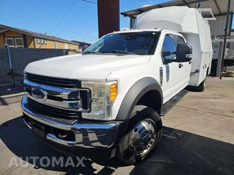 2017 Ford Super Duty F-550 Cab Chassis XL Crew Cab DRW