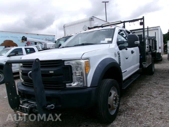 2017 Ford Super Duty F-550 Cab Chassis XL Extended Cab w/Rear Doors DRW