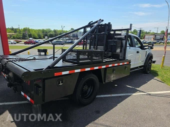 2017 Ford Super Duty F-550 Cab Chassis XL Extended Cab w/Rear Doors DRW - miniatura 3