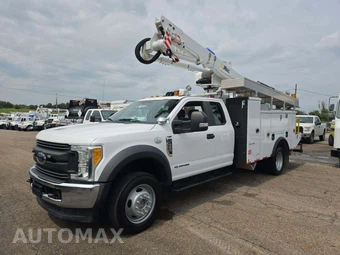 2017 Ford Super Duty F-550 Cab Chassis XL Extended Cab w/Rear Doors DRW