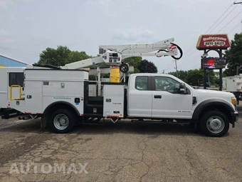 2017 Ford Super Duty F-550 Cab Chassis XL Extended Cab w/Rear Doors DRW - miniatura 4