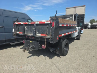 2017 Ford Super Duty F-550 Cab Chassis XL Regular Cab DRW - miniatura 4