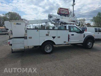 2017 Ford Super Duty F-550 Cab Chassis XL Regular Cab DRW - miniatura 4