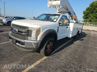 2017 Ford Super Duty F-550 Cab Chassis XL Regular Cab DRW