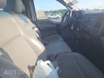 2017 Ford Super Duty F-550 Cab Chassis XL Regular Cab DRW - miniatura 8