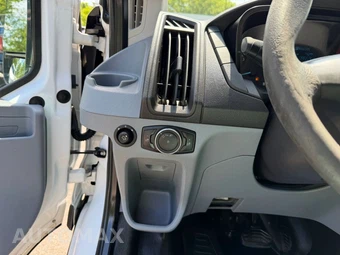 2017 Ford Transit 150 Cargo Van w/RH Sliding Door Low Roof 129.9" WB - miniatura 16
