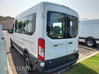 2017 Ford Transit 250 Base - miniatura 9