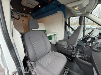 2017 Ford Transit 250 Cargo Van w/RH Sliding Door High Roof 147.6" WB - miniatura 33
