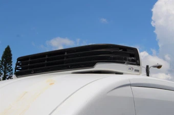 2017 Ford Transit 250 Cargo Van w/RH Sliding Door Medium Roof 147.6" WB - miniatura 20