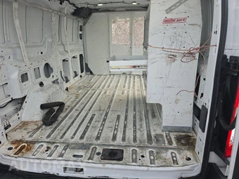 2017 Ford Transit 250 Cargo Van w/RH Swing-Out Doors Low Roof 129.9" WB - miniatura 24