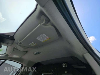 2017 Ford Transit 250 Cargo Van w/RH Swing-Out Doors Low Roof 147.6" WB - miniatura 11