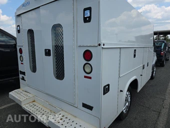 2017 Ford Transit 350 Cutaway - miniatura 4