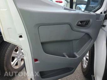 2017 Ford Transit 350 Cutaway - miniatura 9