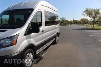 2017 Ford Transit 350 Passenger Wagon XL w/RH Sliding Door High Roof 147.6" WB - miniatura 13