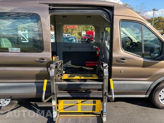 2017 Ford Transit 350 Passenger Wagon XL w/RH Sliding Door Medium Roof 147.6" WB - miniatura 42